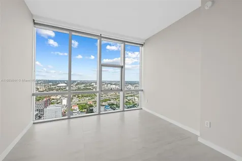 851 NE 1st Avenue Miami FL 33132