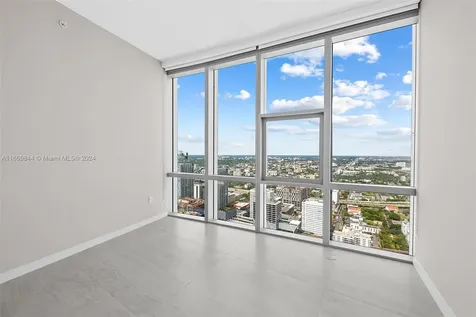 851 NE 1st Avenue Miami FL 33132