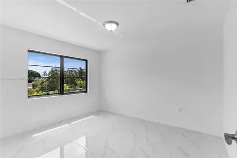 8016 NW 14th Place Miami FL 33147