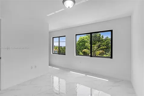 8016 NW 14th Place Miami FL 33147