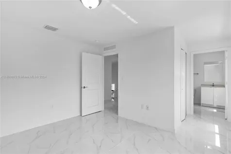 8016 NW 14th Place Miami FL 33147