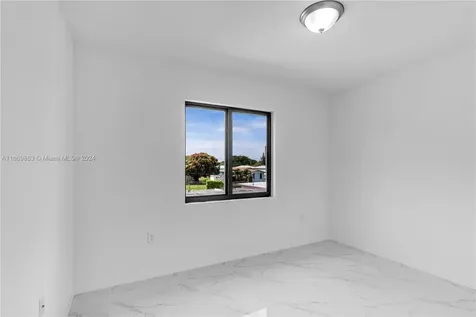 8016 NW 14th Place Miami FL 33147
