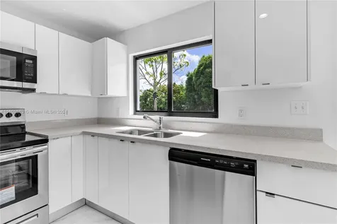 8016 NW 14th Place Miami FL 33147