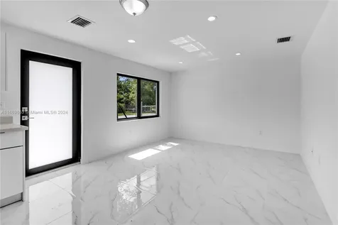8016 NW 14th Place Miami FL 33147