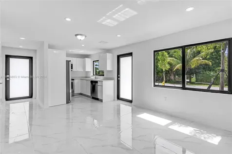 8016 NW 14th Place Miami FL 33147