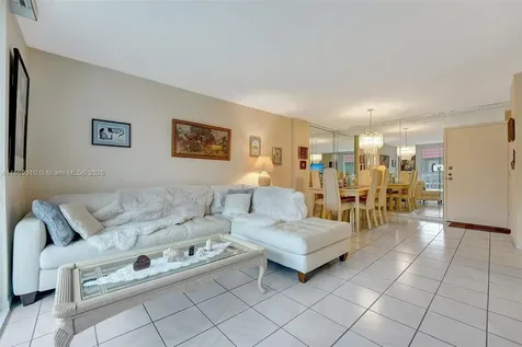 3113 S Ocean Drive Hallandale Beach FL 33009