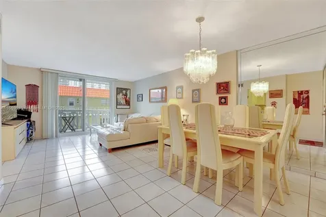 3113 S Ocean Drive Hallandale Beach FL 33009