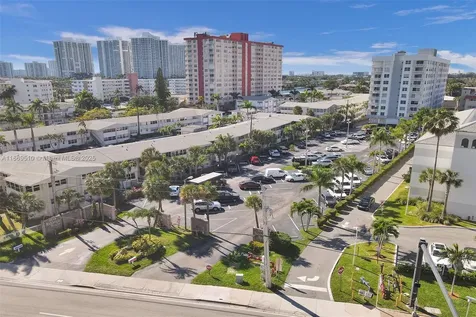 3113 S Ocean Drive Hallandale Beach FL 33009