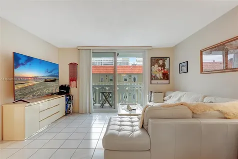 3113 S Ocean Drive Hallandale Beach FL 33009