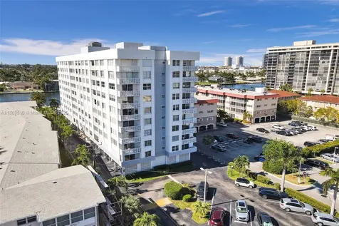 3113 S Ocean Drive Hallandale Beach FL 33009
