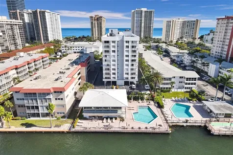3113 S Ocean Drive Hallandale Beach FL 33009