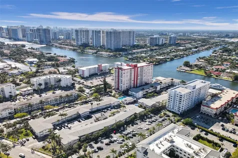3113 S Ocean Drive Hallandale Beach FL 33009