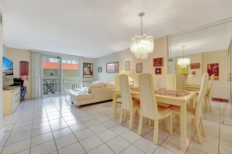 3113 S Ocean Drive Hallandale Beach FL 33009
