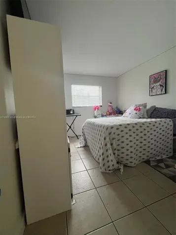 8075 NW 7th Street Miami FL 33126