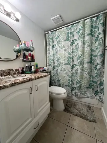 8075 NW 7th Street Miami FL 33126