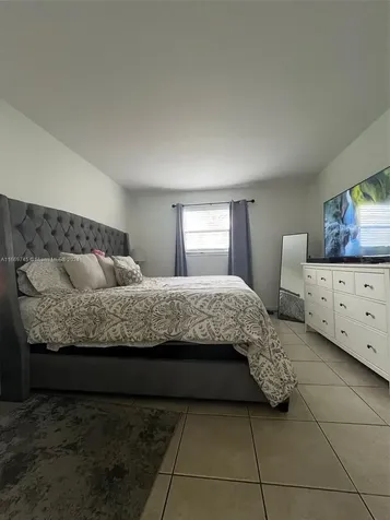 8075 NW 7th Street Miami FL 33126