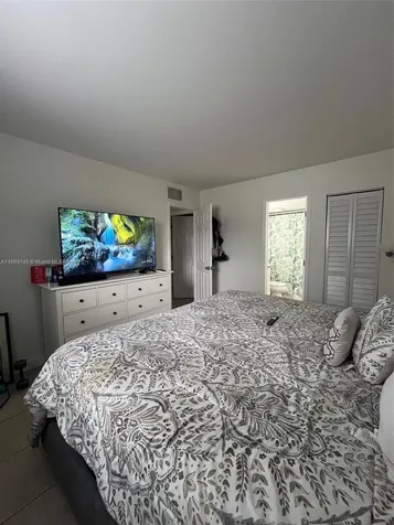 8075 NW 7th Street Miami FL 33126