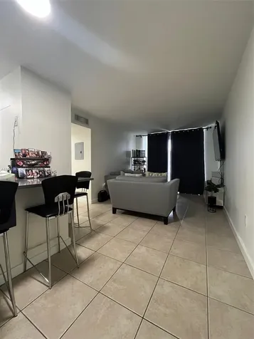8075 NW 7th Street Miami FL 33126