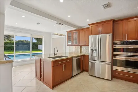 2280 NE 203rd Terrace Miami FL 33180