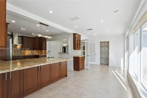 2280 NE 203rd Terrace Miami FL 33180