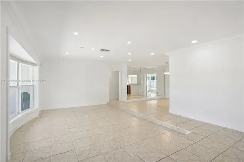 2280 NE 203rd Terrace Miami FL 33180