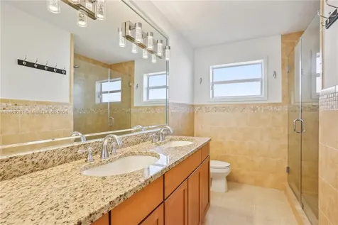 2280 NE 203rd Terrace Miami FL 33180