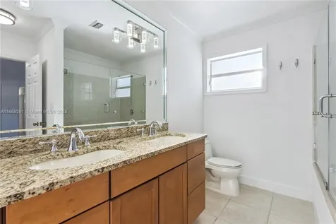 2280 NE 203rd Terrace Miami FL 33180