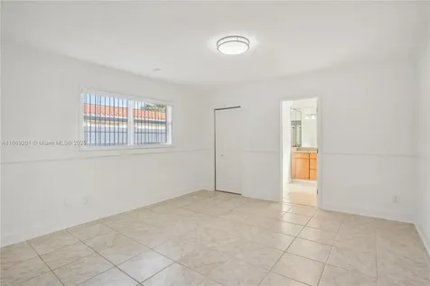 2280 NE 203rd Terrace Miami FL 33180