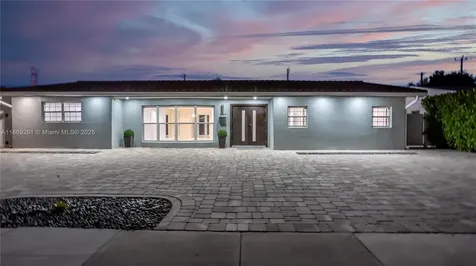 2280 NE 203rd Terrace Miami FL 33180