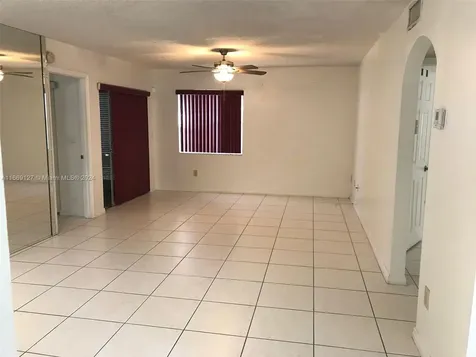 423 NE 210th Circle Terrace Miami FL 33179