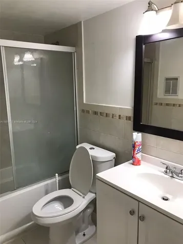 423 NE 210th Circle Terrace Miami FL 33179