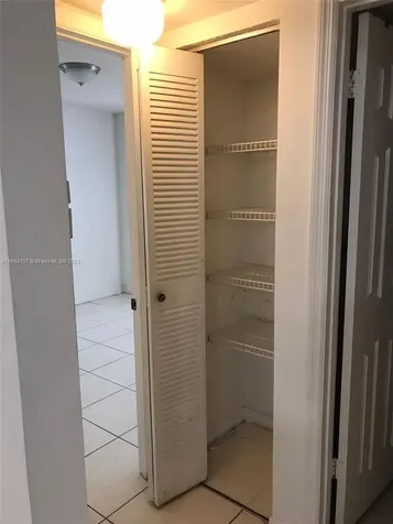 423 NE 210th Circle Terrace Miami FL 33179