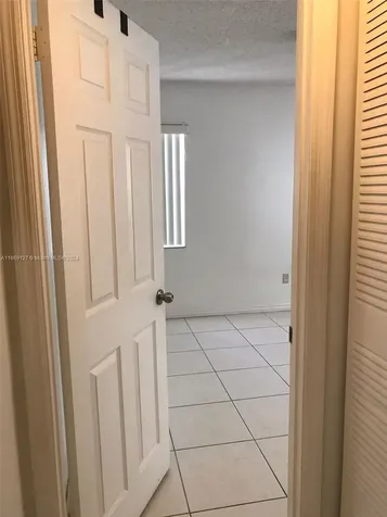 423 NE 210th Circle Terrace Miami FL 33179