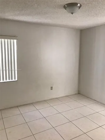 423 NE 210th Circle Terrace Miami FL 33179