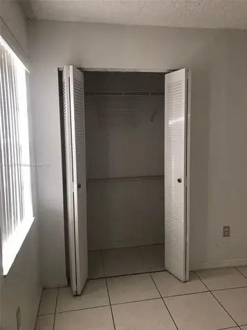 423 NE 210th Circle Terrace Miami FL 33179