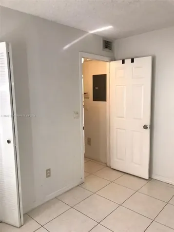 423 NE 210th Circle Terrace Miami FL 33179