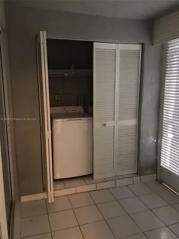 423 NE 210th Circle Terrace Miami FL 33179