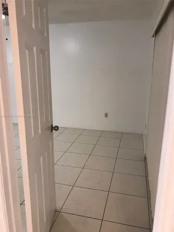 423 NE 210th Circle Terrace Miami FL 33179