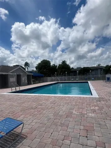 423 NE 210th Circle Terrace Miami FL 33179