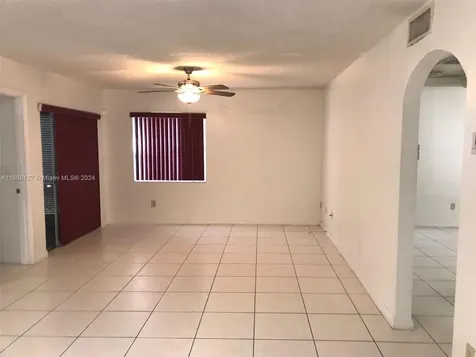 423 NE 210th Circle Terrace Miami FL 33179