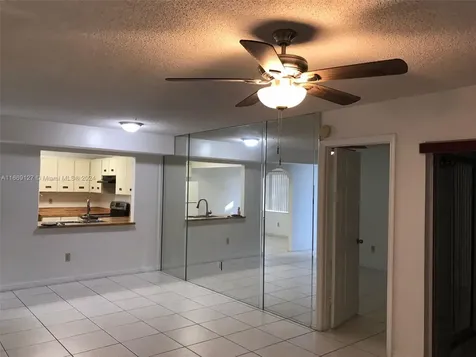 423 NE 210th Circle Terrace Miami FL 33179