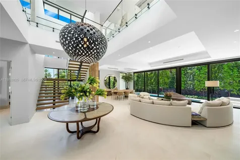 262 189th Terrace Sunny Isles Beach FL 33160