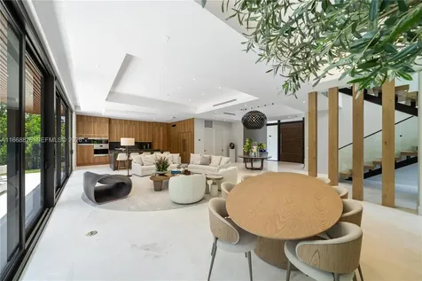 262 189th Terrace Sunny Isles Beach FL 33160