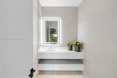 262 189th Terrace Sunny Isles Beach FL 33160