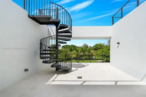262 189th Terrace Sunny Isles Beach FL 33160