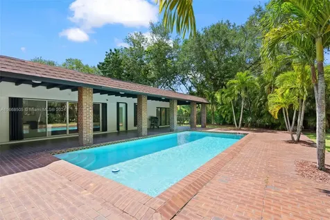 10840 SW 67th Avenue Pinecrest FL 33156