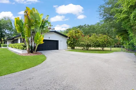 10840 SW 67th Avenue Pinecrest FL 33156