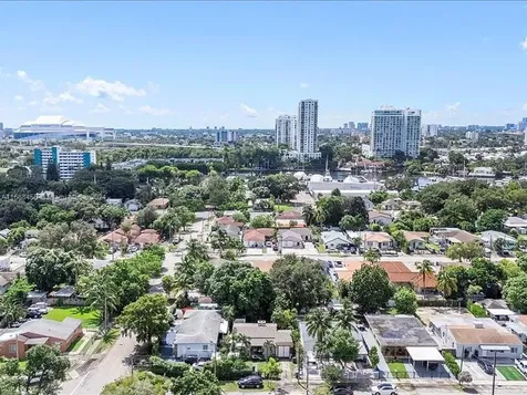 1810 NW 16th Terrace Miami FL 33125