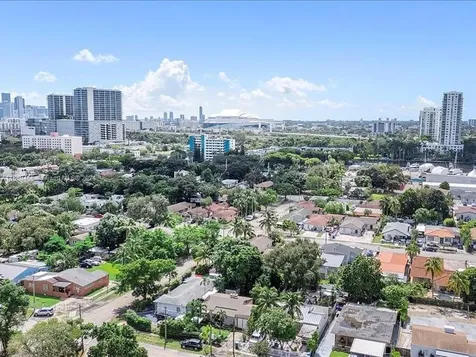 1810 NW 16th Terrace Miami FL 33125