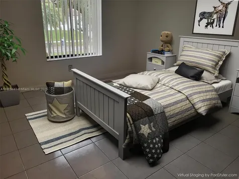 9755 SW 215th Lane Cutler Bay FL 33189